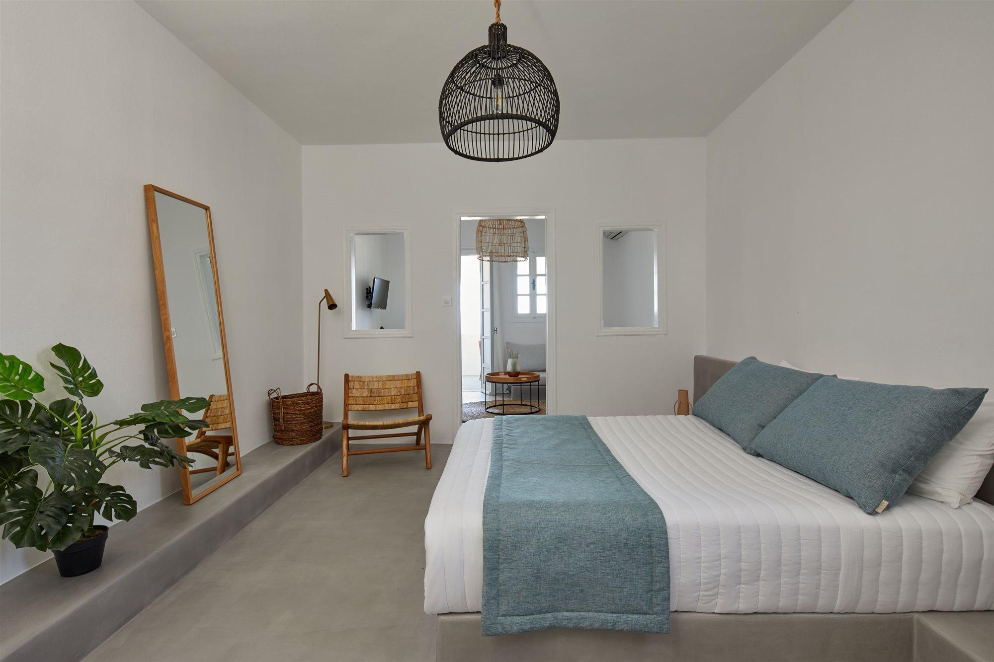 Symmetry Suites Akrotiri  Exterior photo