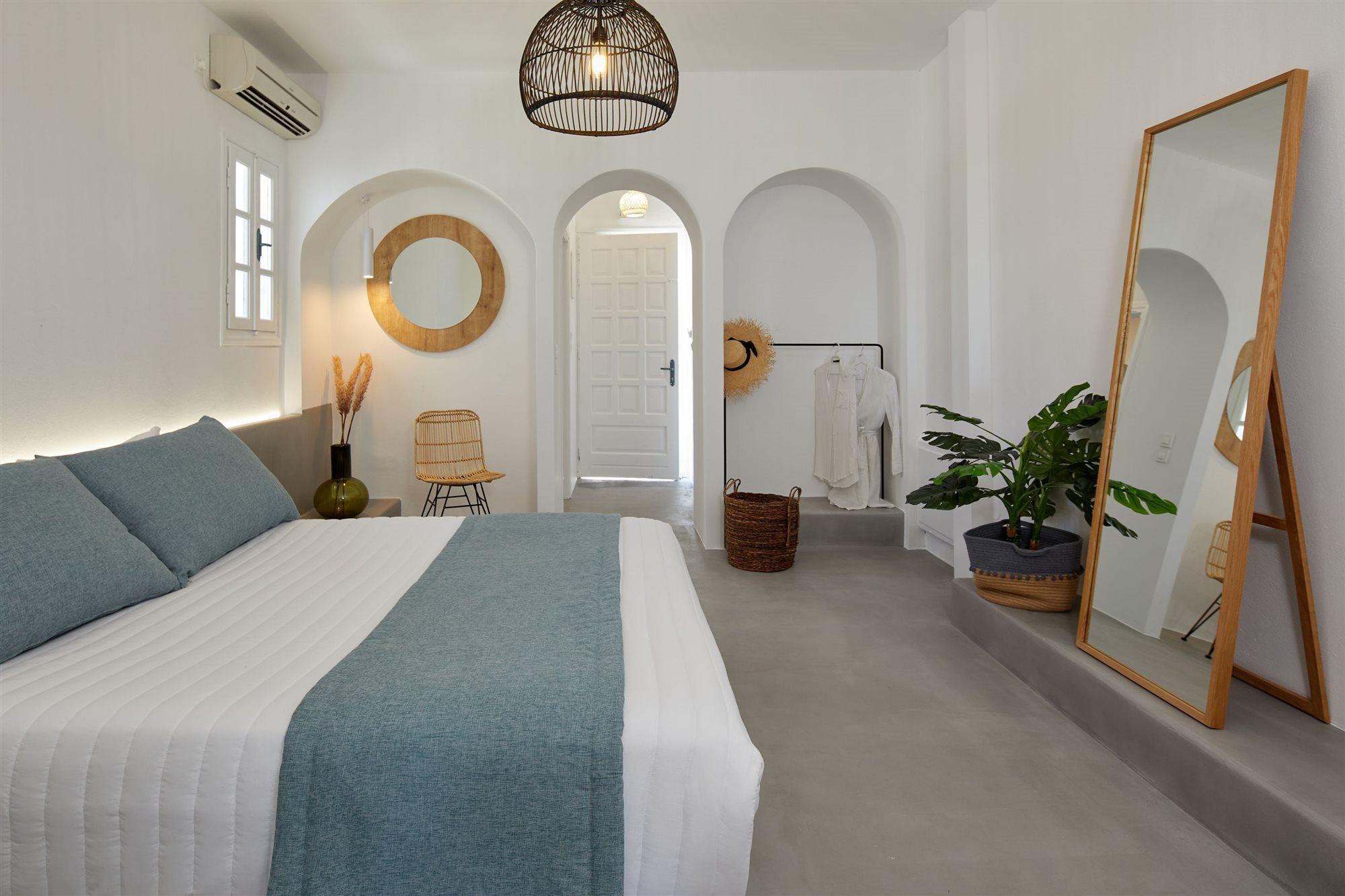 Symmetry Suites Akrotiri  Exterior photo