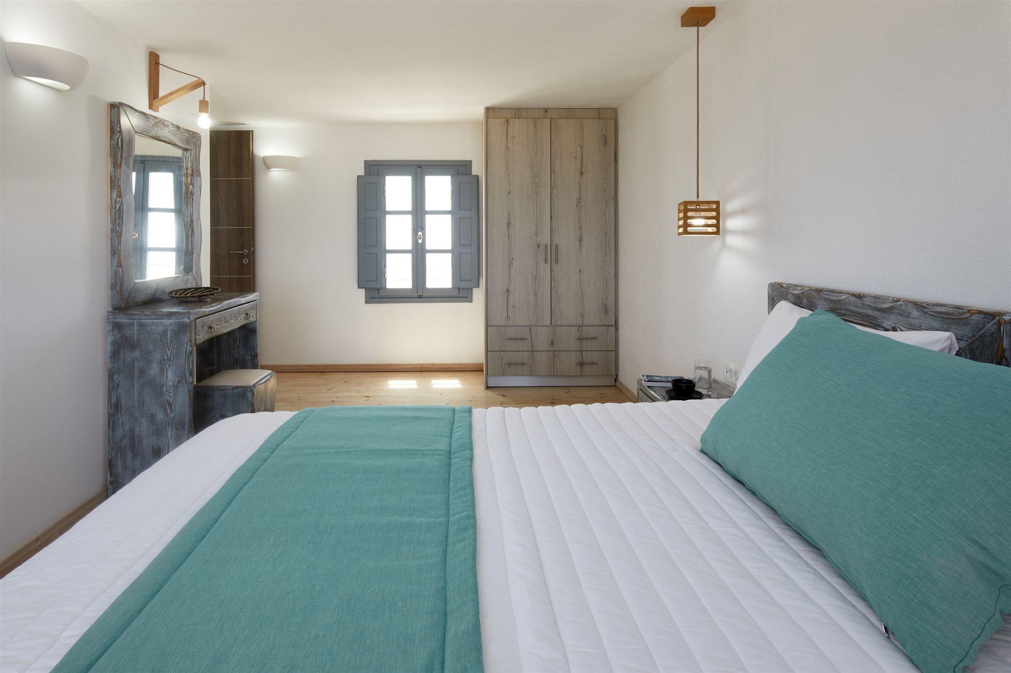 Symmetry Suites Akrotiri  Exterior photo